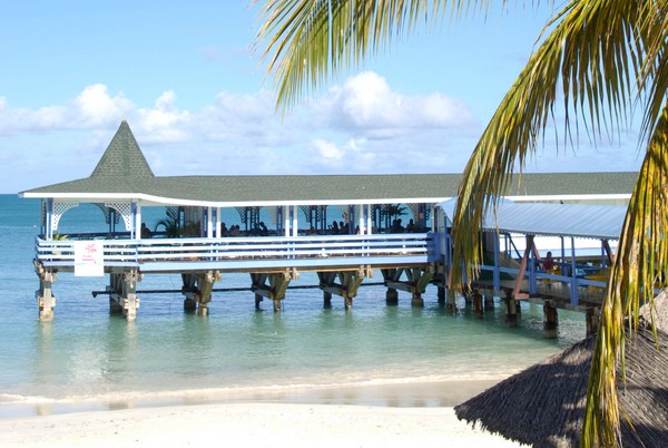 Starfish Halcyon Cove Resort